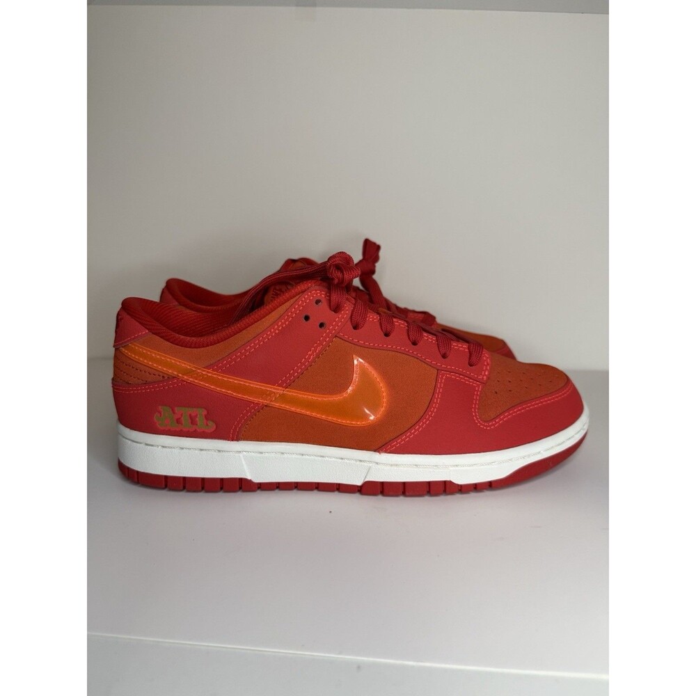 Nike Dunk Low Size 9.5 Mn Brand New